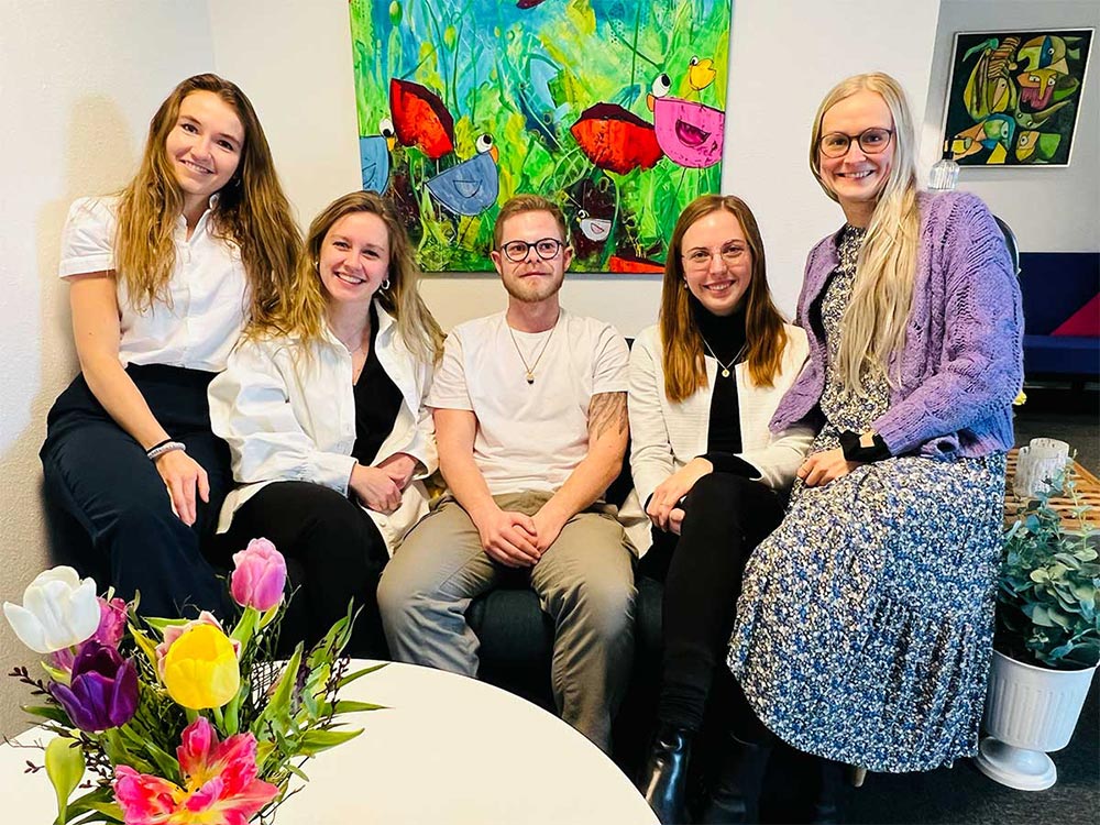 Stadig flere danske unge mistrives  fællesbillede af ungerådgivere