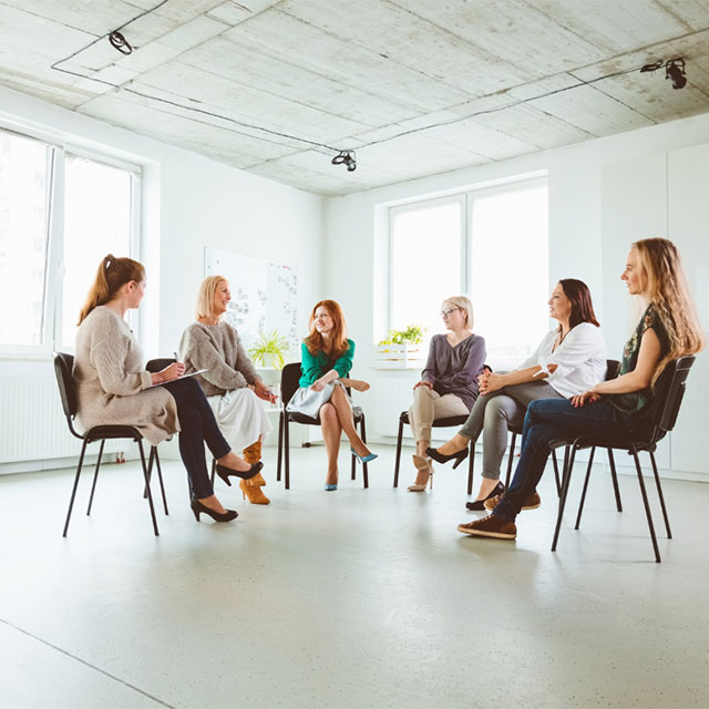 KRAP i praksis billeder af personer samlet i en gruppe